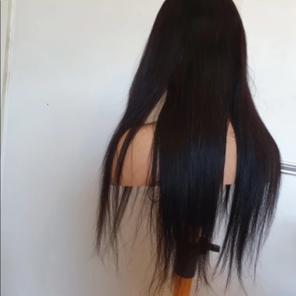 Straight 24 inch wig with bang